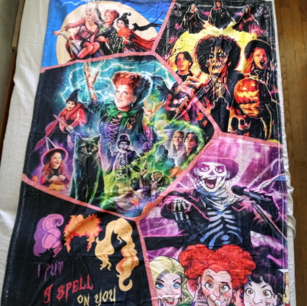 Hocus Pocus I put a Spell on You Fleece Throw Blanket 51 Inches x 38 Inches New